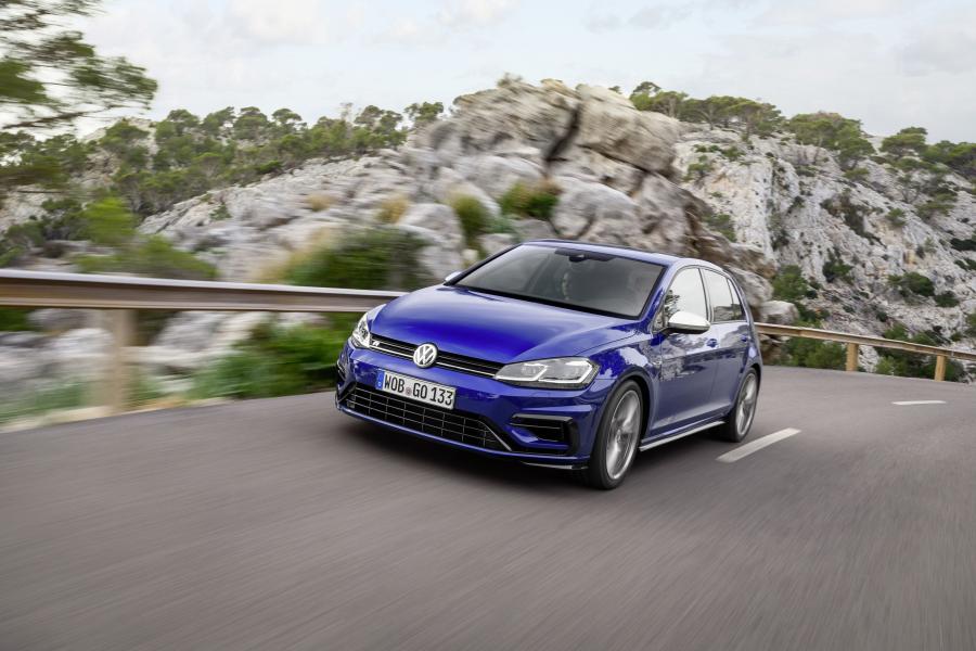  Volkswagen Golf R 5-Door 2017 года  (WW) (фото 7 из 27)